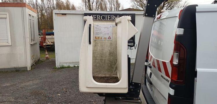 RENAULT TRAFIC AVEC NACELLE  FN-131-ML