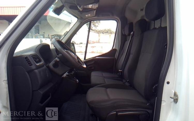 RENAULT MASTER 2.3 BLUEDCI 135 33 L2H2 GRAND-CONFORT TRACTION FWD BLANC FN-736-GY