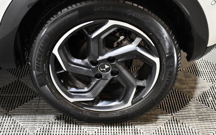 DS DS3 CROSSBACK 1.2 PURETECH 130 GRAND-CHIC BVA BLANC FQ-349-KY