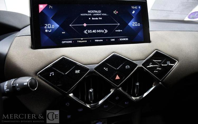 DS DS3 CROSSBACK 1.2 PURETECH 130 GRAND-CHIC BVA BLANC FQ-349-KY
