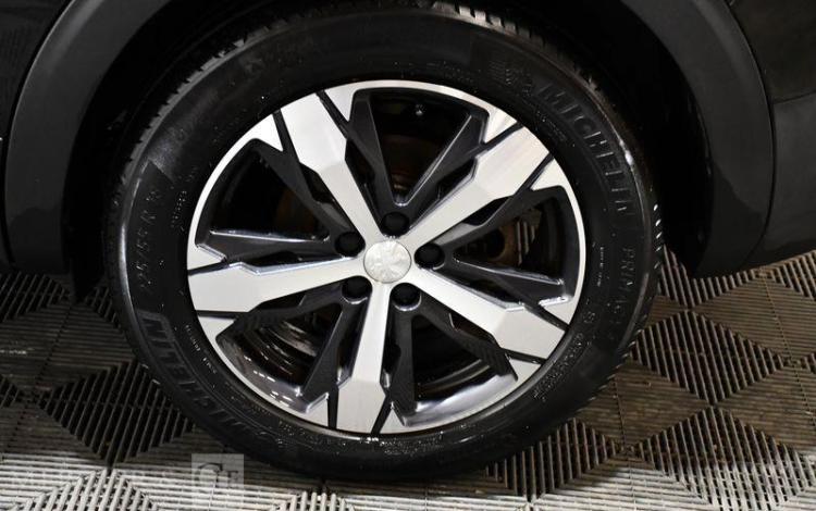 PEUGEOT 5008 1.2 PURETECH 130 CROSSWAY EAT NOIR FR-379-EE