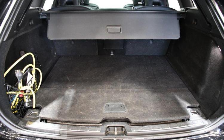 VOLVO XC60 2.0 T8 390H 300 PHEV HYBRID TWIN-ENGINE R-DESIGN AWD GEARTRONIC NOIR FR-633-LT