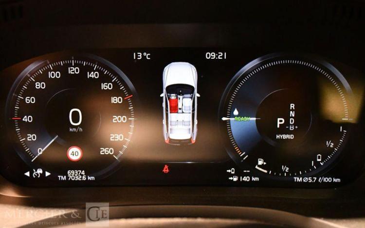 VOLVO XC60 2.0 T6 340H 255 RECHARGE PHEV HYBRID INSCRIPTION LUXE AWD GEARTRONIC BLANC FS-556-MZ
