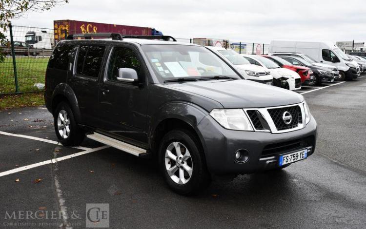 NISSAN PATHFINDER 2.5 DCI 190CH LE 4WD GRIS FS-759-YE