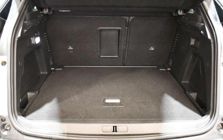 PEUGEOT 3008 BLUEHDI 130CH GT LINE S&S EAT8 BLANC FT-648-KW