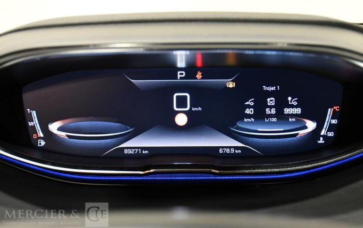 PEUGEOT 3008 BLUEHDI 130CH GT LINE S&S EAT8 BLANC FT-648-KW