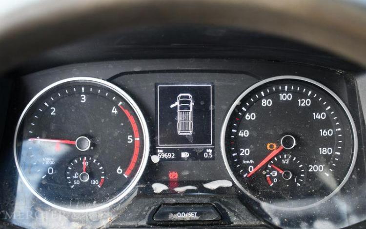 VOLKSWAGEN CRAFTER 2,0 TDI 175 35 L4H3 14M3 GRIS FT-808-DH