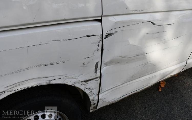 VOLKSWAGEN TRANSPORTER BLANC FV-433-DX