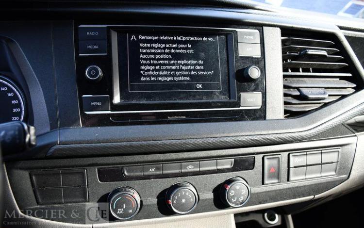 VOLKSWAGEN TRANSPORTER BLANC FV-433-DX