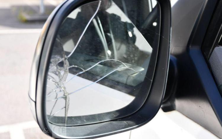 VOLKSWAGEN TRANSPORTER BLANC FV-433-DX