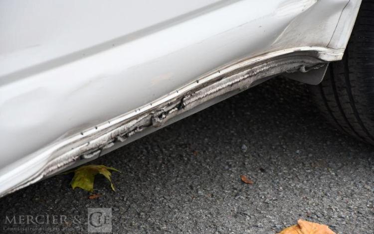 VOLKSWAGEN TRANSPORTER BLANC FV-480-CQ