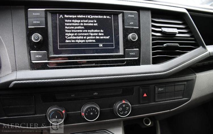 VOLKSWAGEN TRANSPORTER BLANC FV-532-DX