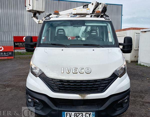 IVECO DAILY 35S14 AVEC NACELLE 141TLE – 12 M – DIESEL – 220 HEURES – ANNEE 2020 BLANC FV-823-CY
