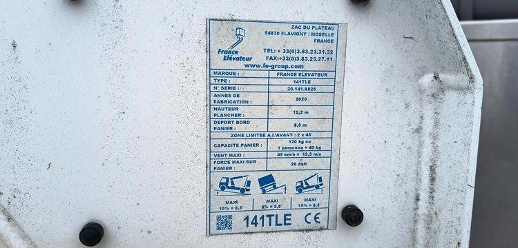 IVECO DAILY 35S14 AVEC NACELLE 141TLE – 12 M – DIESEL – 220 HEURES – ANNEE 2020 BLANC FV-823-CY