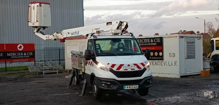 IVECO DAILY 35S14H AVEC NACELLE FRANCE ELEVATEUR 141 TLE – 12M – 344 HEURES- AN 2020 BLANC FW-805-AX