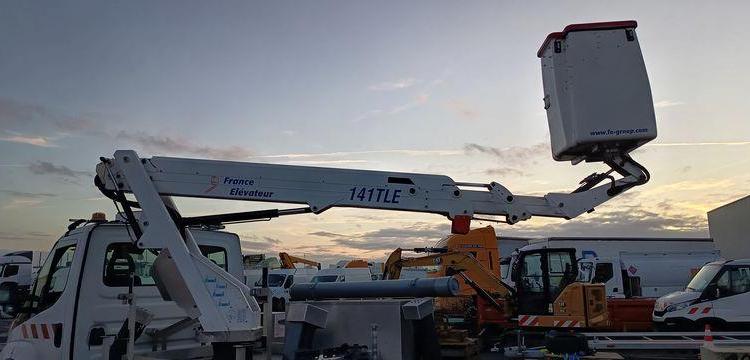 IVECO DAILY 35S14H AVEC NACELLE FRANCE ELEVATEUR 141 TLE – 12M – 344 HEURES- AN 2020 BLANC FW-805-AX