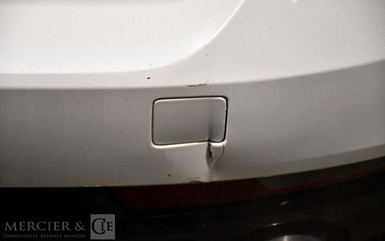 PEUGEOT 508 SW 1,6 225 BLANC FY-145-YQ