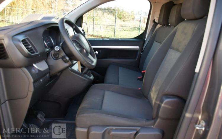 PEUGEOT TRAVELLER 1,5 BLUEHDI 120 BUSINESS GRIS FY-314-GV