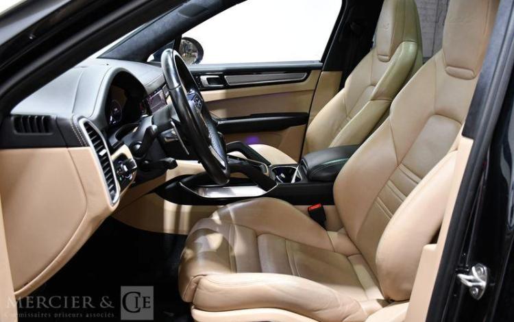 PORSCHE CAYENNE COUPE TURBO S e-HYBRID 680ch TIPTRONIC NOIR FY-386-WZ