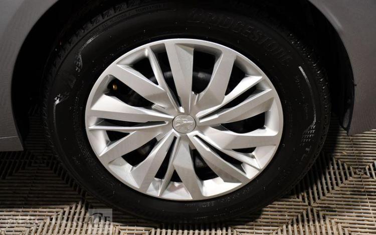 PEUGEOT 208 ACTIVE PURE TECH 75 S&S GRIS FY-979-ZM