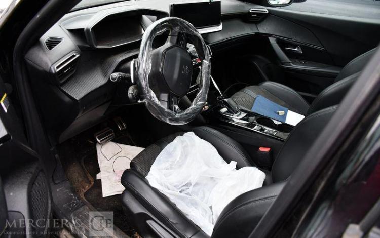 PEUGEOT 2008 GT PURE TECH 155 S&S  FZ-649-NN