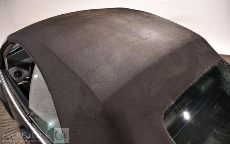 VOLKSWAGEN NEW BEETLE CABRIOLET 1,6 100 CARAT VERT FZ-763-VA