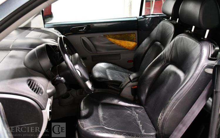 VOLKSWAGEN NEW BEETLE CABRIOLET 1,6 100 CARAT VERT FZ-763-VA