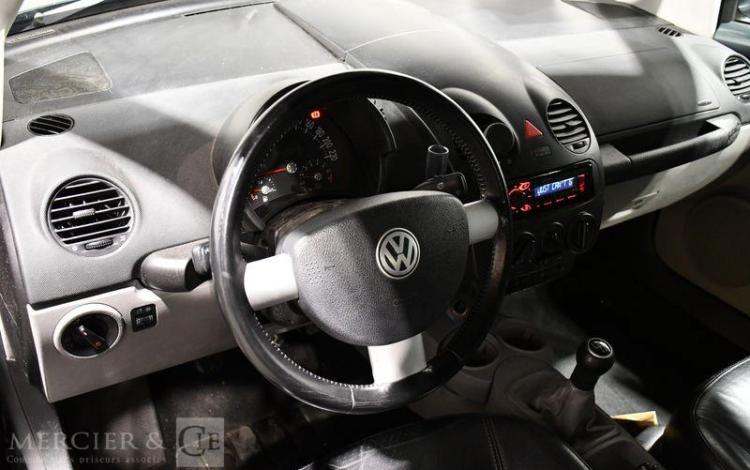 VOLKSWAGEN NEW BEETLE CABRIOLET 1,6 100 CARAT VERT FZ-763-VA