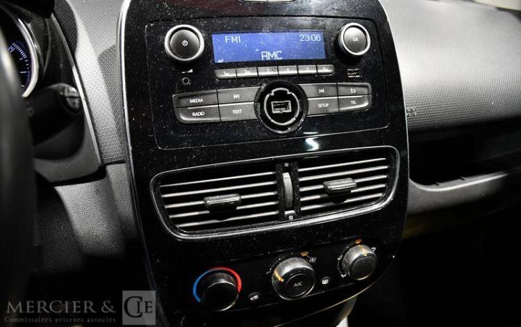 RENAULT CLIO ESTATE 0,9 TCE 75 LIMITED GRIS GA-855-VE