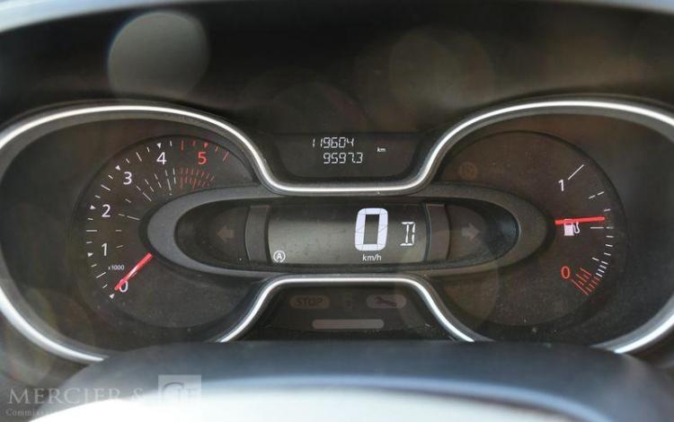 RENAULT TRAFIC GCF L1H1 1000 ENERGY DCI 145 EDC BLANC GA-989-JX