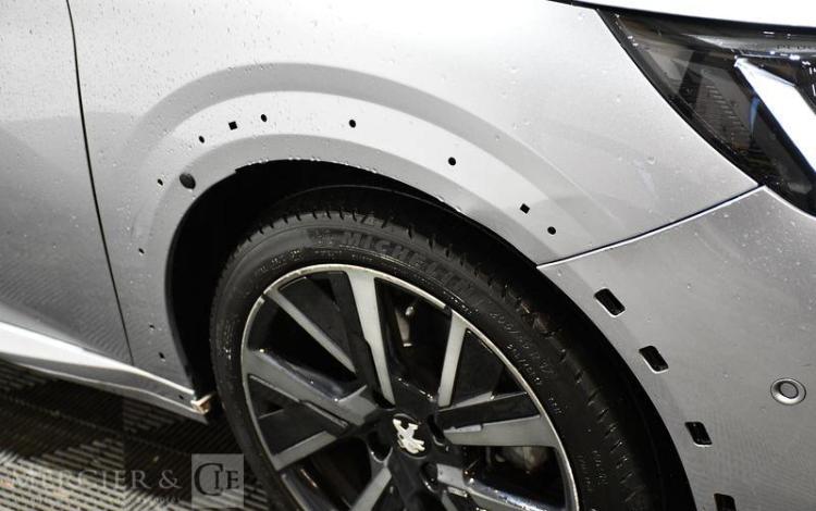 PEUGEOT 208 1,2 PURE TECH GRIS GB-099-QY