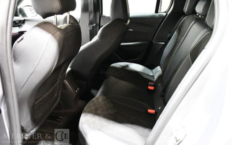PEUGEOT 208 1,2 PURE TECH GRIS GB-099-QY