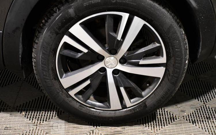 PEUGEOT 3008 1.2 PURETECH 130 ALLURE EAT VERT GB-757-GS