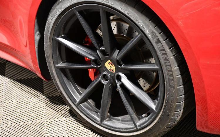 PORSCHE 911 (992) COUPE 3.0 450ch CARRERA S PDK ROUGE GB-872-SJ