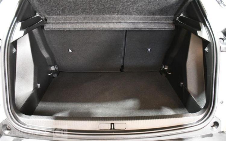 PEUGEOT 2008 1.2 PURETECH 100 ACTIVE BLANC GC-083-LF