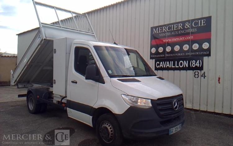 MERCEDES SPRINTER 519 CDI BENNE SIMPLE CABINE COFFRE BLANC GC-325-FG