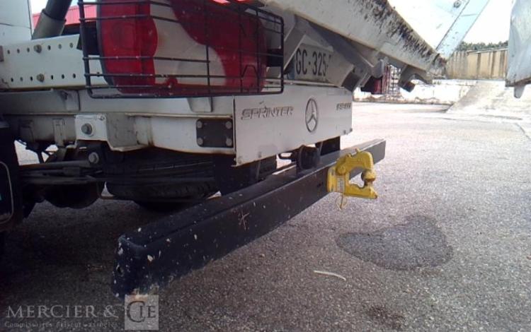 MERCEDES SPRINTER 519 CDI BENNE SIMPLE CABINE COFFRE BLANC GC-325-FG