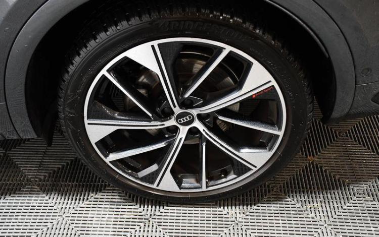 AUDI Q5 SPORTBACK S LINE GRIS GC-542-RC