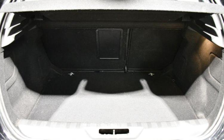 PEUGEOT 308 1.5 BLUEHDI 130 ALLURE PACK BVA NOIR GD-160-ED