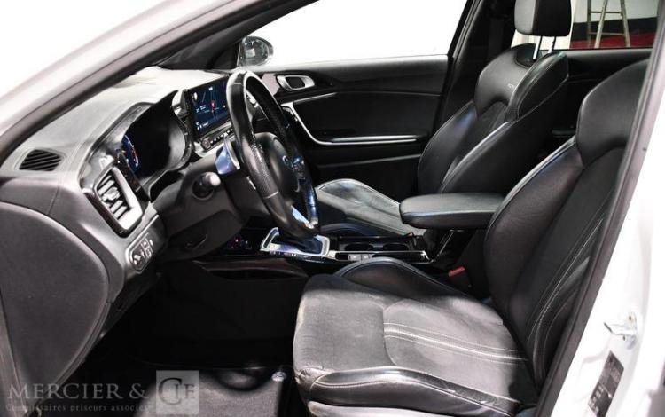 KIA CEED 1.5 T-GDI 160 GT LINE PREMIUM DCT BLANC GD-386-MD