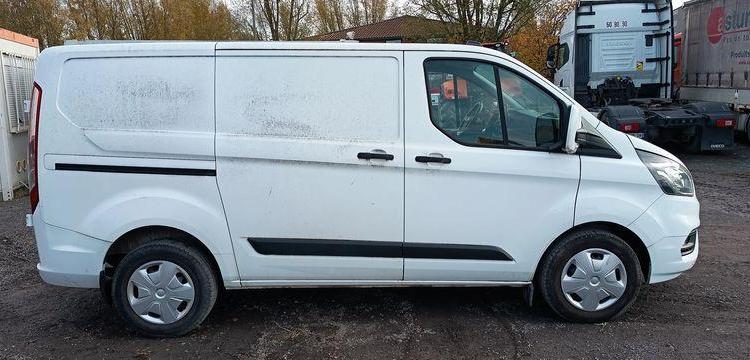 FORD TRANSIT CUSTOM 1,0 ECOBOOST PHEV – HYBRIDE RECHARGEABLE – 65332 KMS – ANNEE 2021 BLANC GD-660-BT