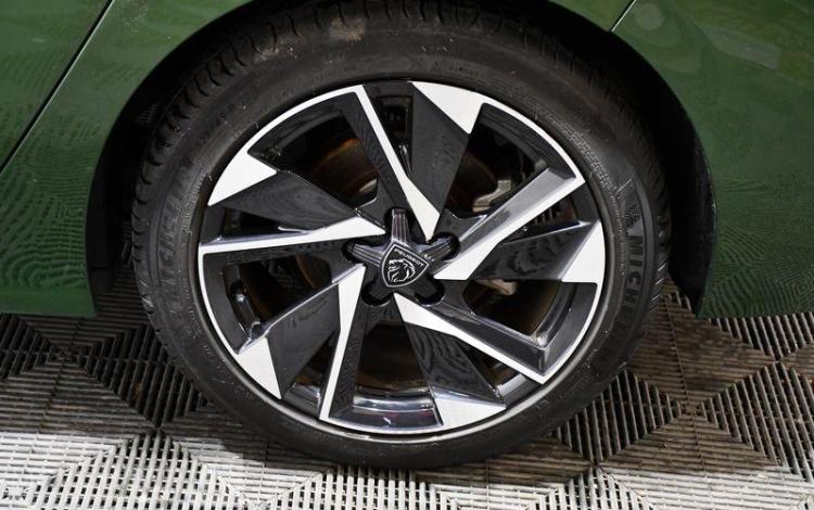 PEUGEOT 308 ALLURE PACK VERT GE-030-GX