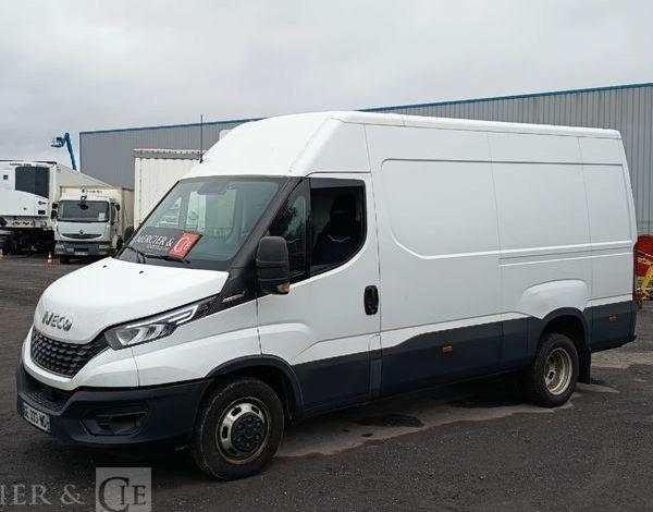 IVECO DAILY VI 35C14 2,3D 16V HI-MATIC – DIESEL – 289500 KMS – ANNEE 2022 BLANC GE-333-ND