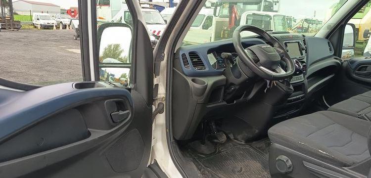 IVECO DAILY VI 35C14 2,3D 16V HI-MATIC – DIESEL – 289500 KMS – ANNEE 2022 BLANC GE-333-ND