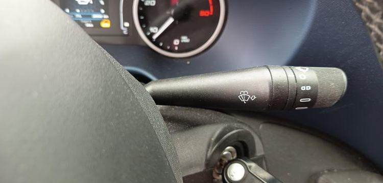 IVECO DAILY VI 35C14 2,3D 16V HI-MATIC – DIESEL – 289500 KMS – ANNEE 2022 BLANC GE-333-ND