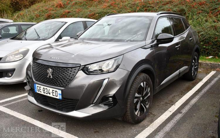 PEUGEOT 2008 1.5 BLUEHDI 110 ROADTRIP START-STOP
 ancien taxi GRIS GE-834-ED