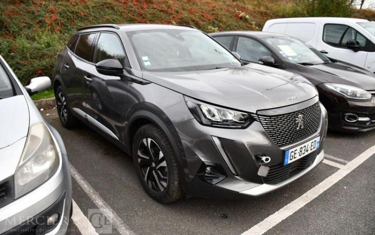 PEUGEOT 2008 1.5 BLUEHDI 110 ROADTRIP START-STOP
 ancien taxi GRIS GE-834-ED