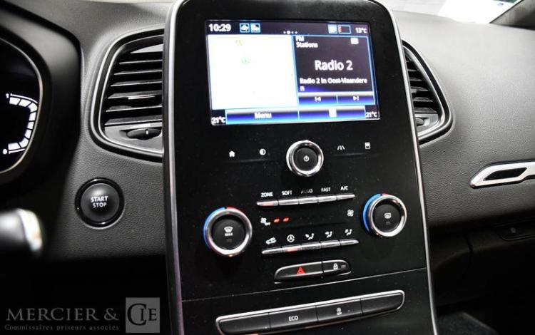 RENAULT SCENIC EVOLUTION BLANC GF-090-DW