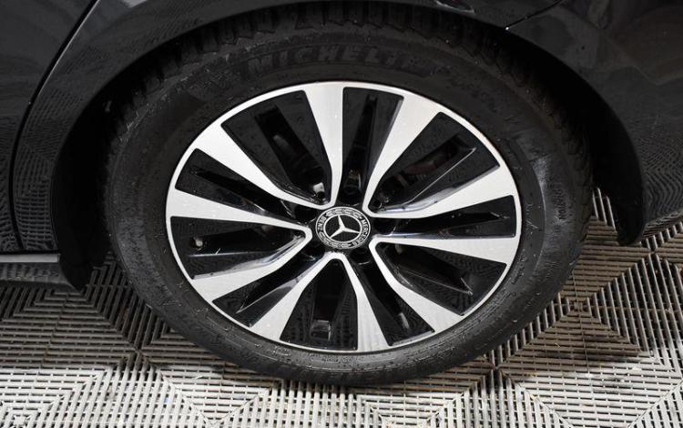 RENAULT SCENIC TECHNO NOIR GF-690-SA