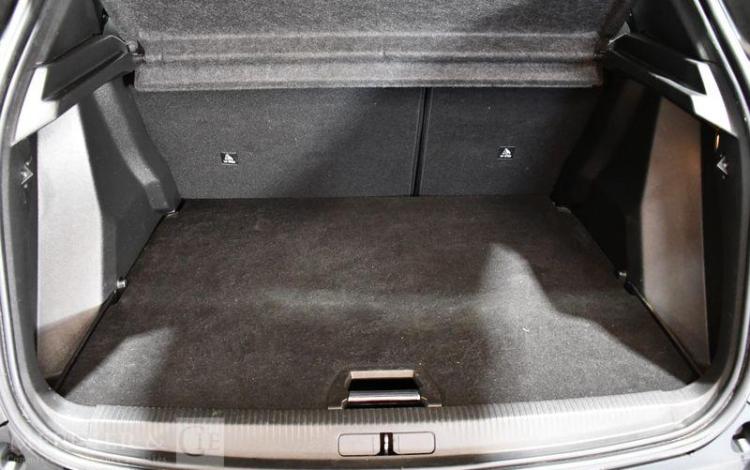 PEUGEOT 2008 STYLE GRIS GF-815-KF